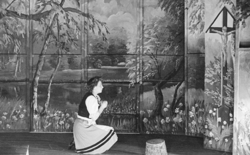 Theatergruppe, Gertrud Braun in dem Drama Magdalena
